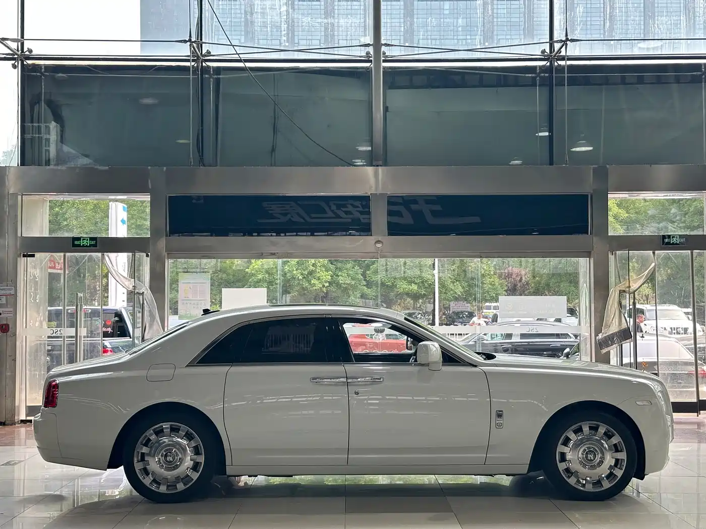 Rolls-Royce Ghost 2011 2010 Model 6.6T Standard