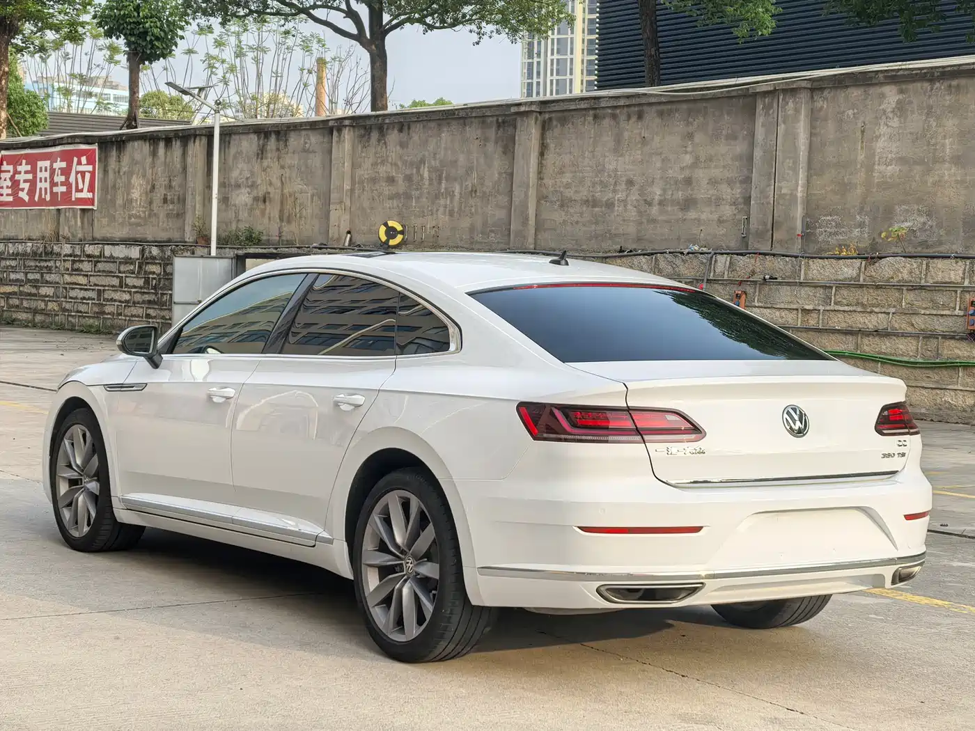 Volkswagen FAW-Volkswagen CC 2019 380TSI Glamour Edition China V фото 4