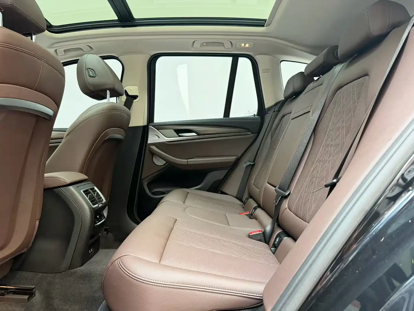BMW X3 2023 xDrive30i Leading M Night Package фото 5
