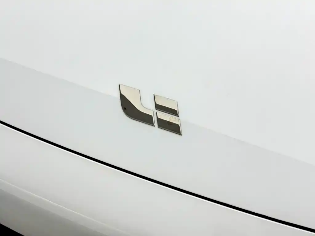 Photo 22 - Li Auto i6