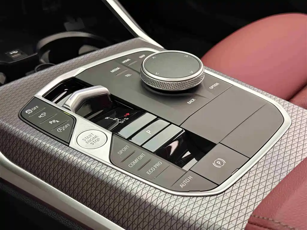 BMW 3 Series 2025 330Li M Sport Night Edition фото 21