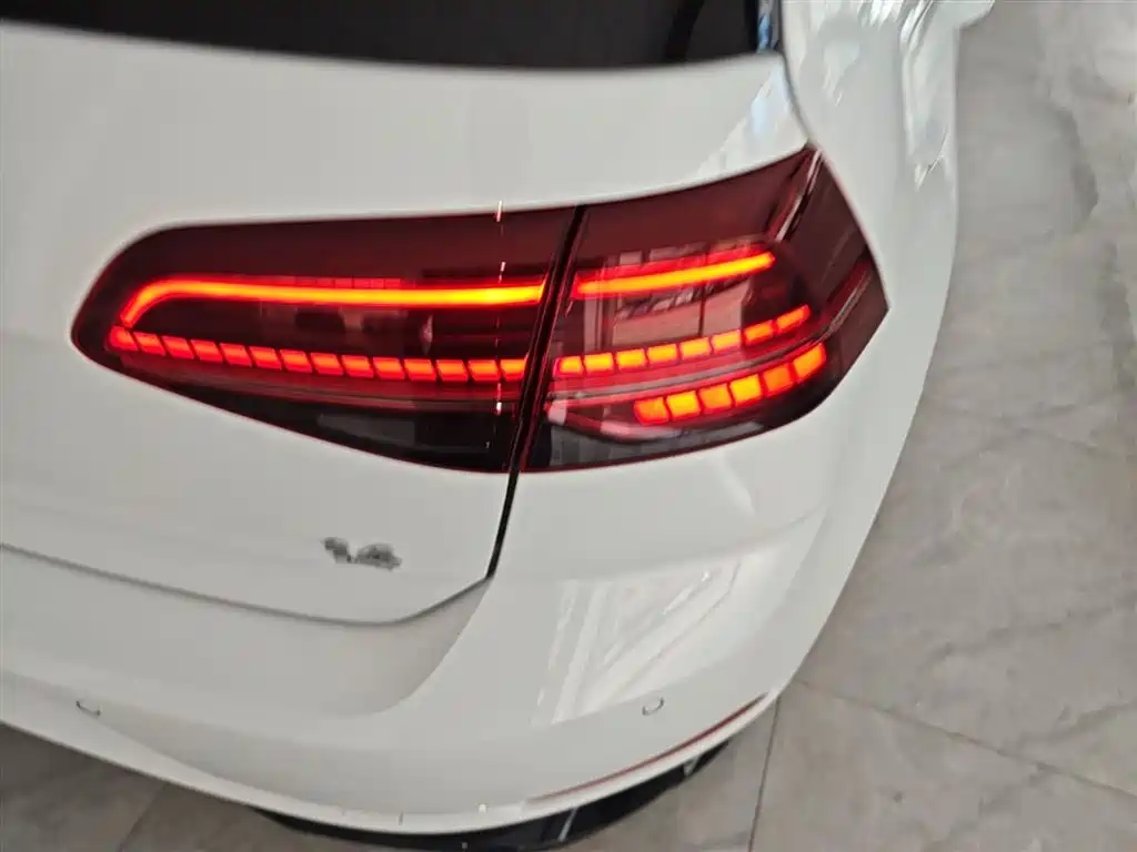 Volkswagen Golf 2019 280TSI DSG Flagship (China V) фото 8