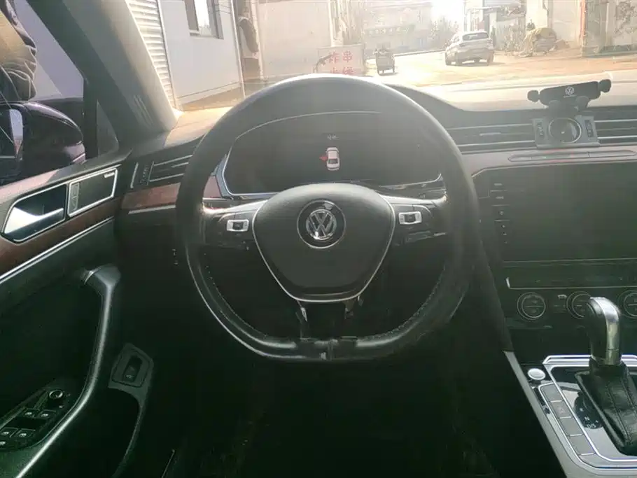 Volkswagen Magotan 2019 380TSI DSG Premium China V фото 15