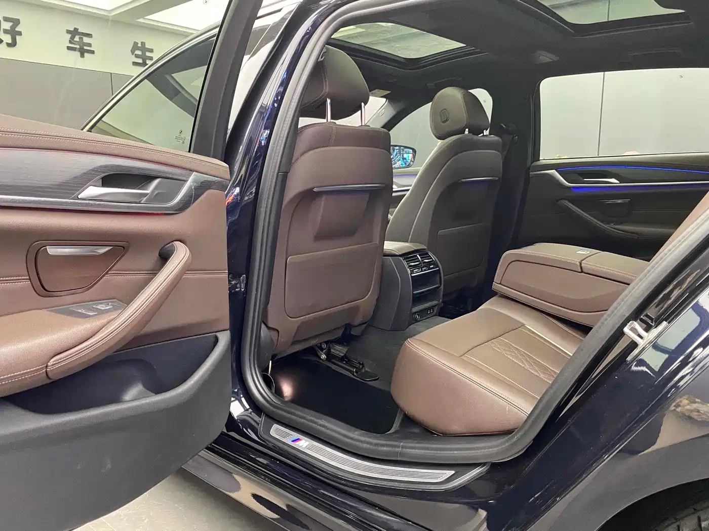 BMW 5 Series 2021 530Li Leading M Sport Package фото 7