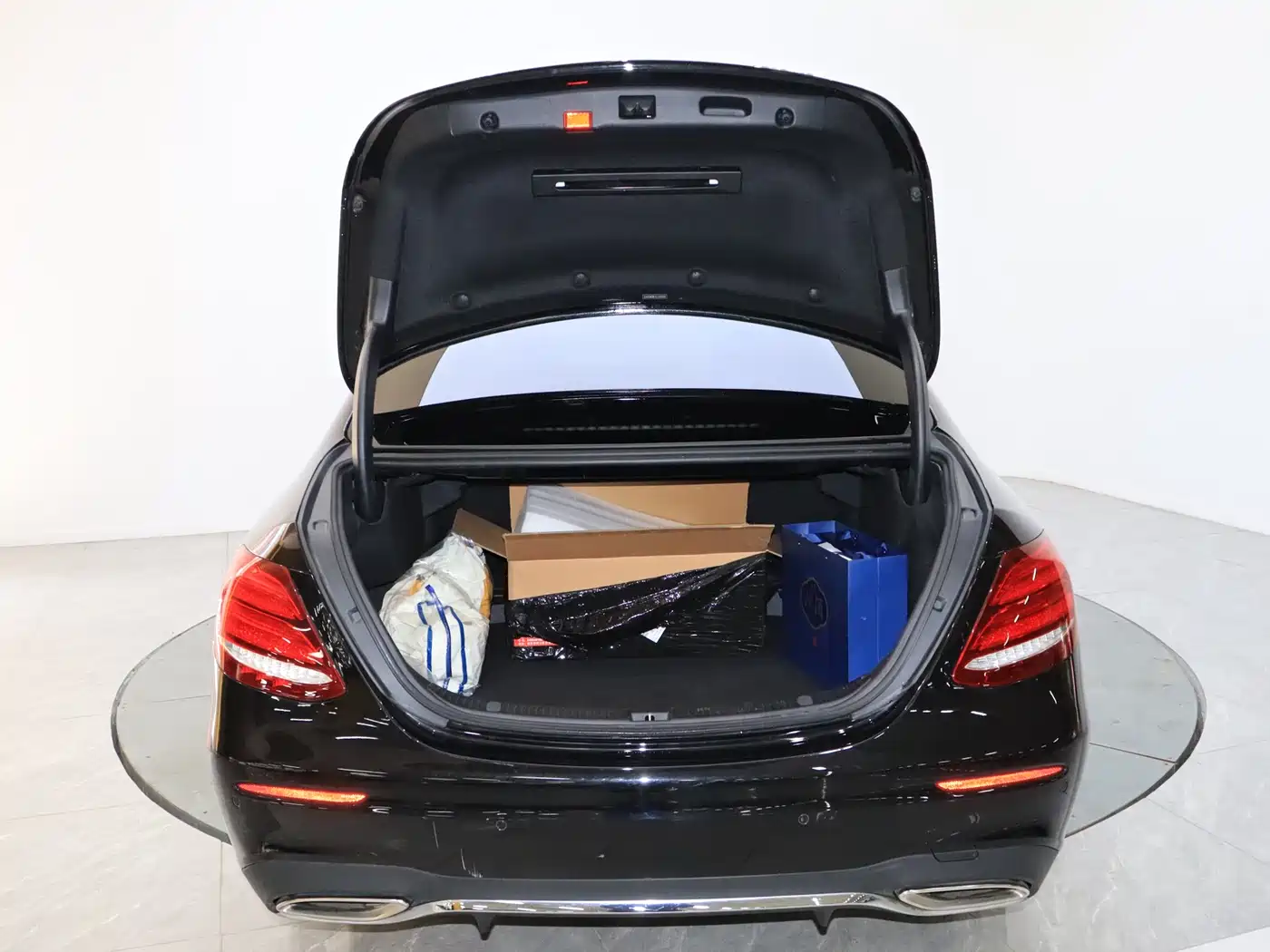 Mercedes-Benz E-Class 2020 E 300 L Sport Fashion Model фото 18