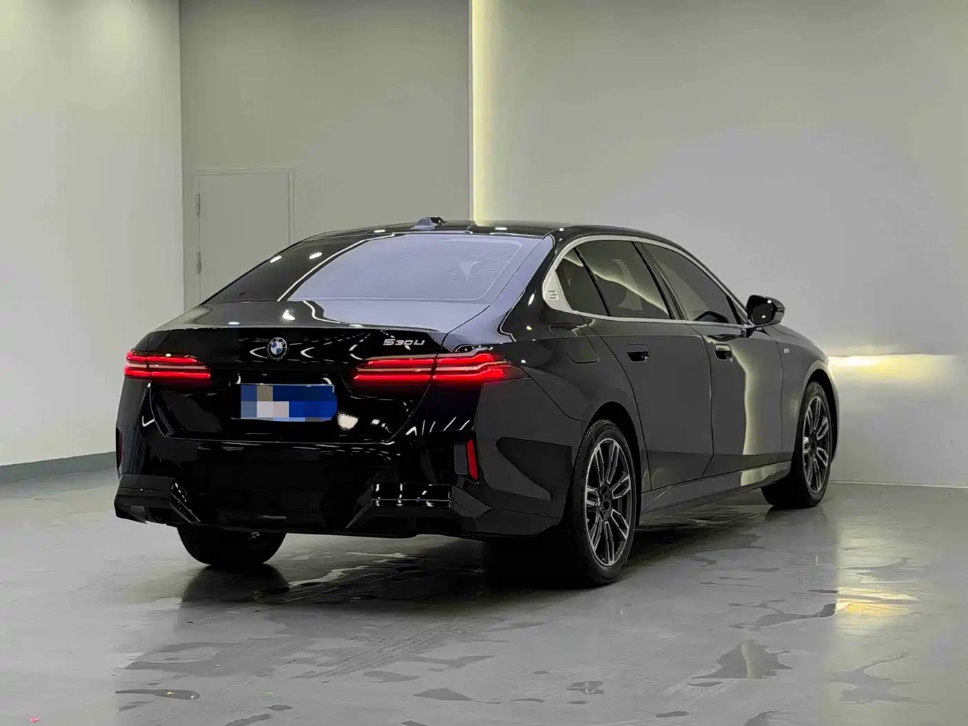 BMW 5 Series 2024 525Li M Sport Package фото 6