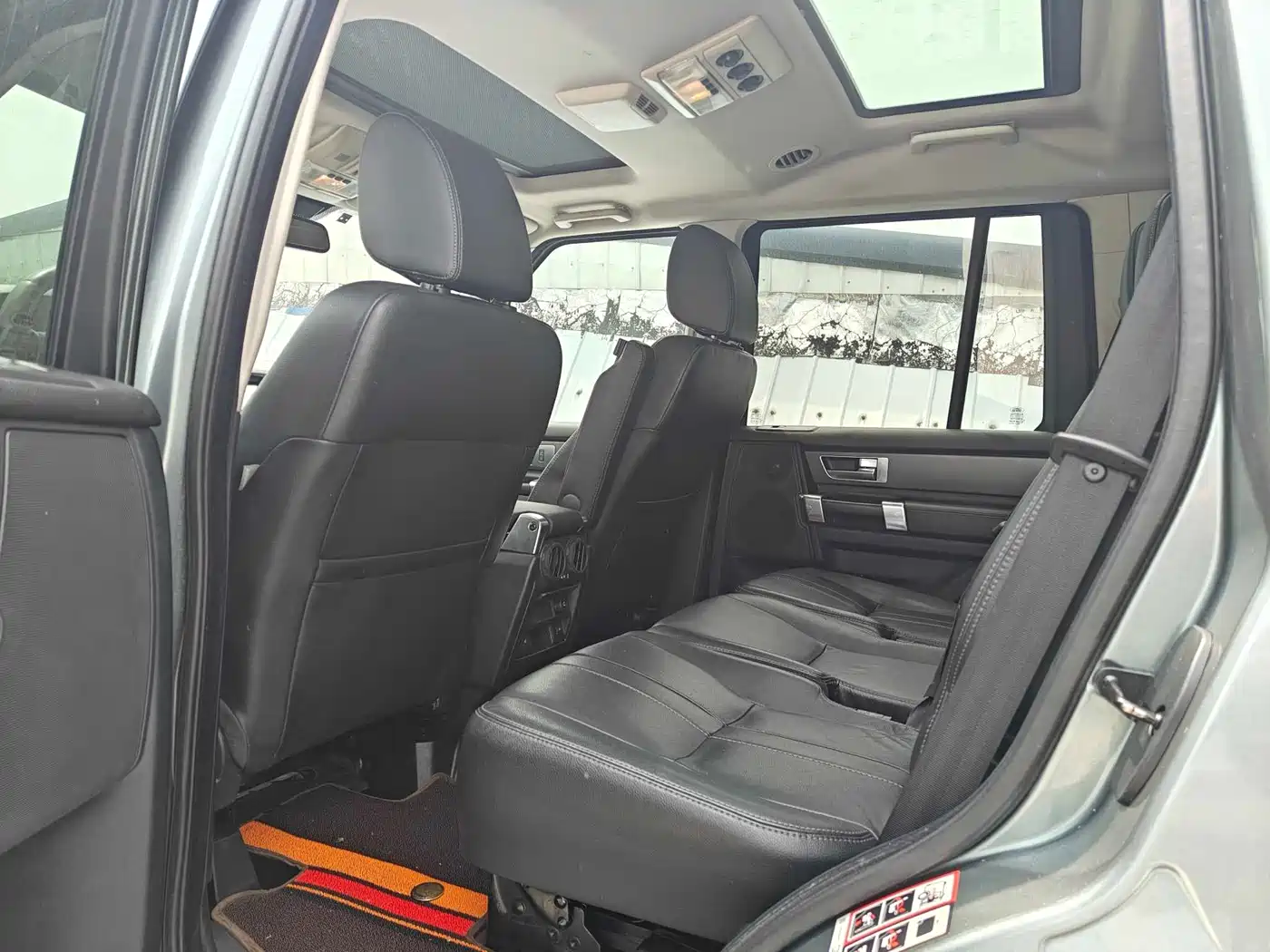 Land Rover Discovery 2014 3.0 SC V6 HSE фото 7