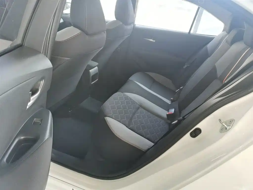 Toyota Corolla 2021 1.2T S-CVT Elite PLUS Edition фото 17