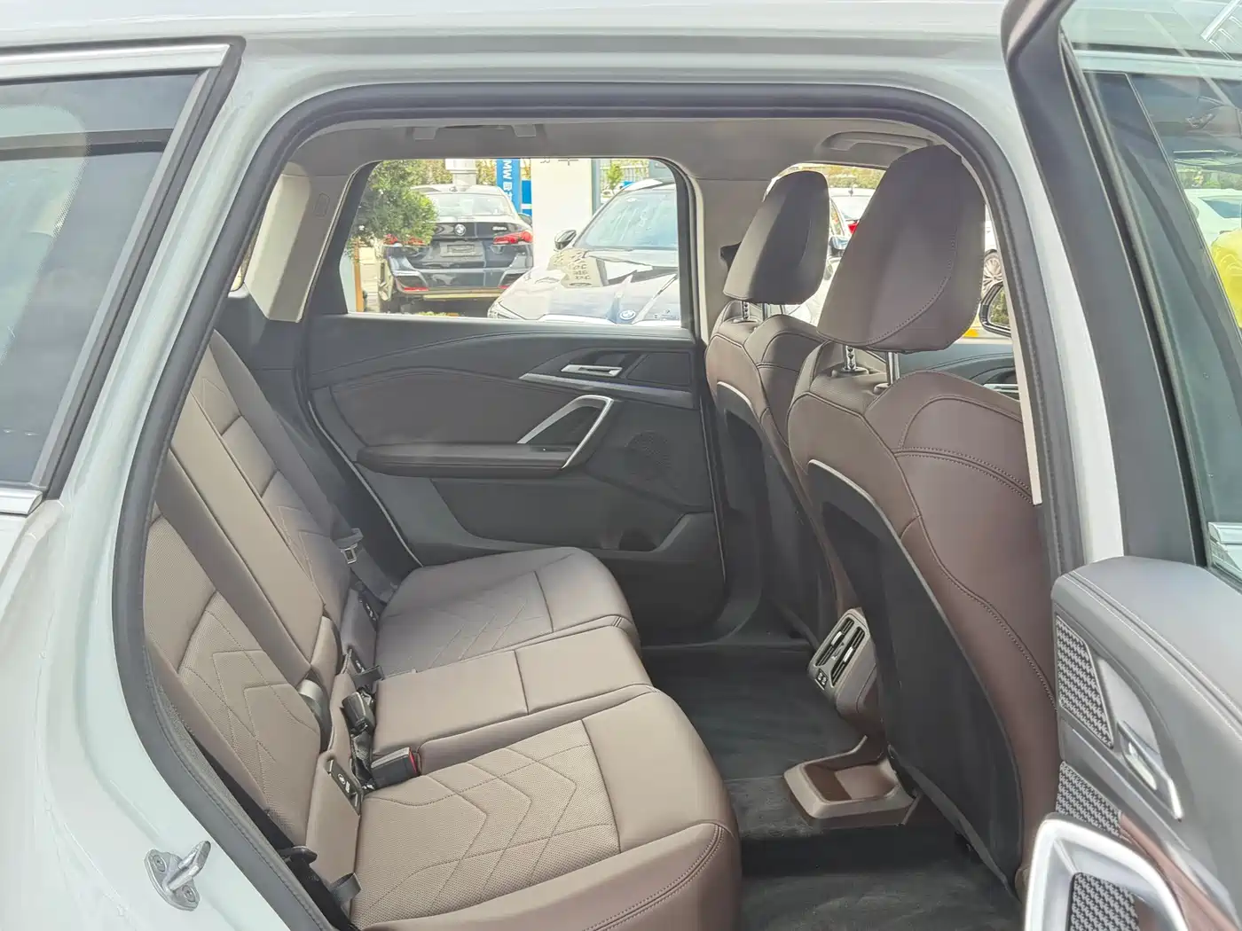 BMW iX1 2025 2025 eDrive25L M Sport Package