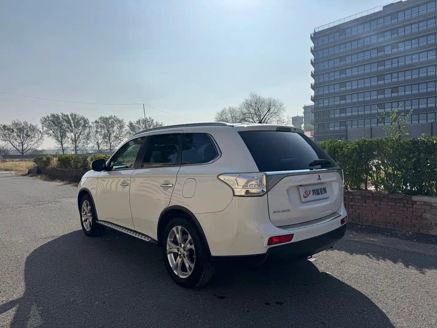 Mitsubishi Outlander (Import) 2015 2014 2.4L 4WD Luxury Value Edition 7-seater