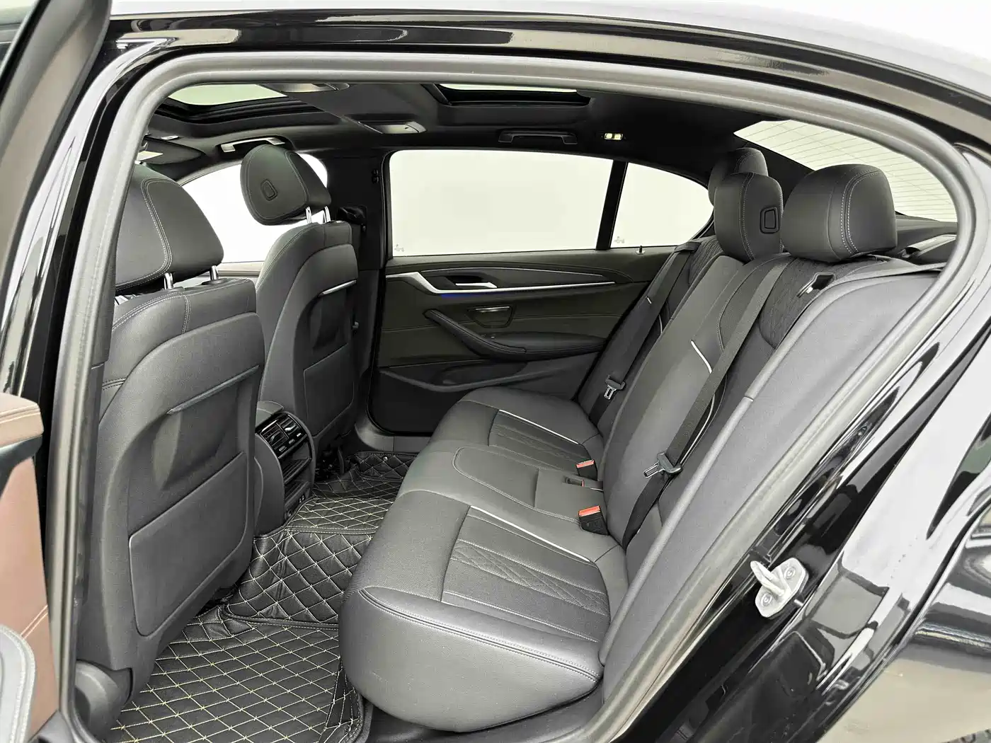 BMW 5 Series 2021 Facelift 530Li Leading M Sport Package фото 5