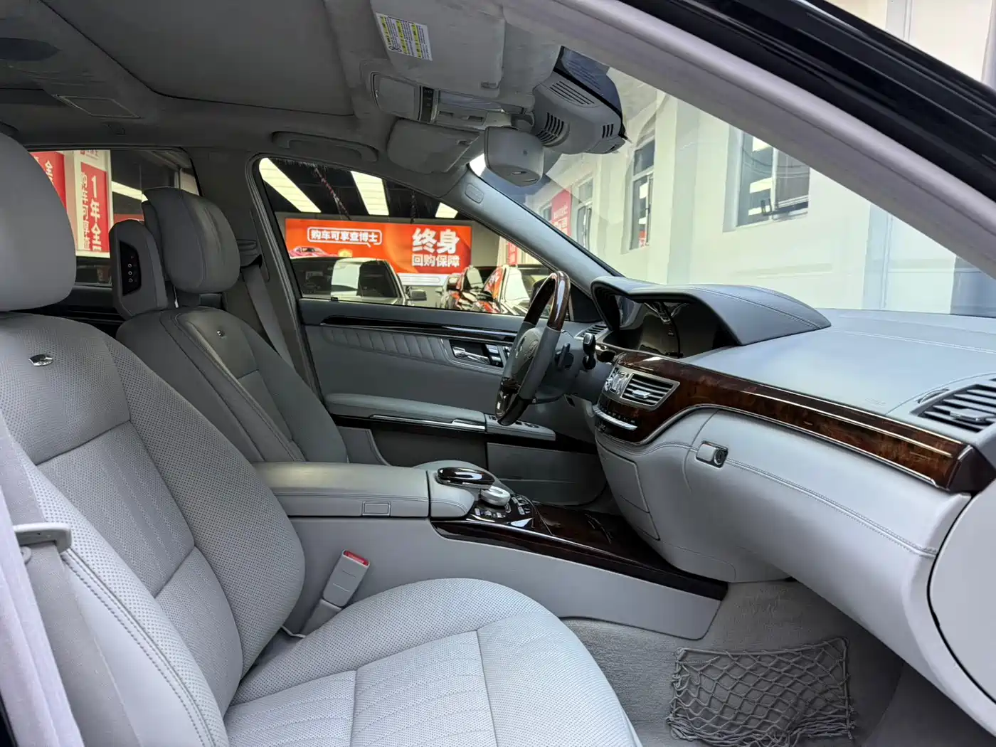 Mercedes-Benz S-Class 2010 S 600 L фото 14