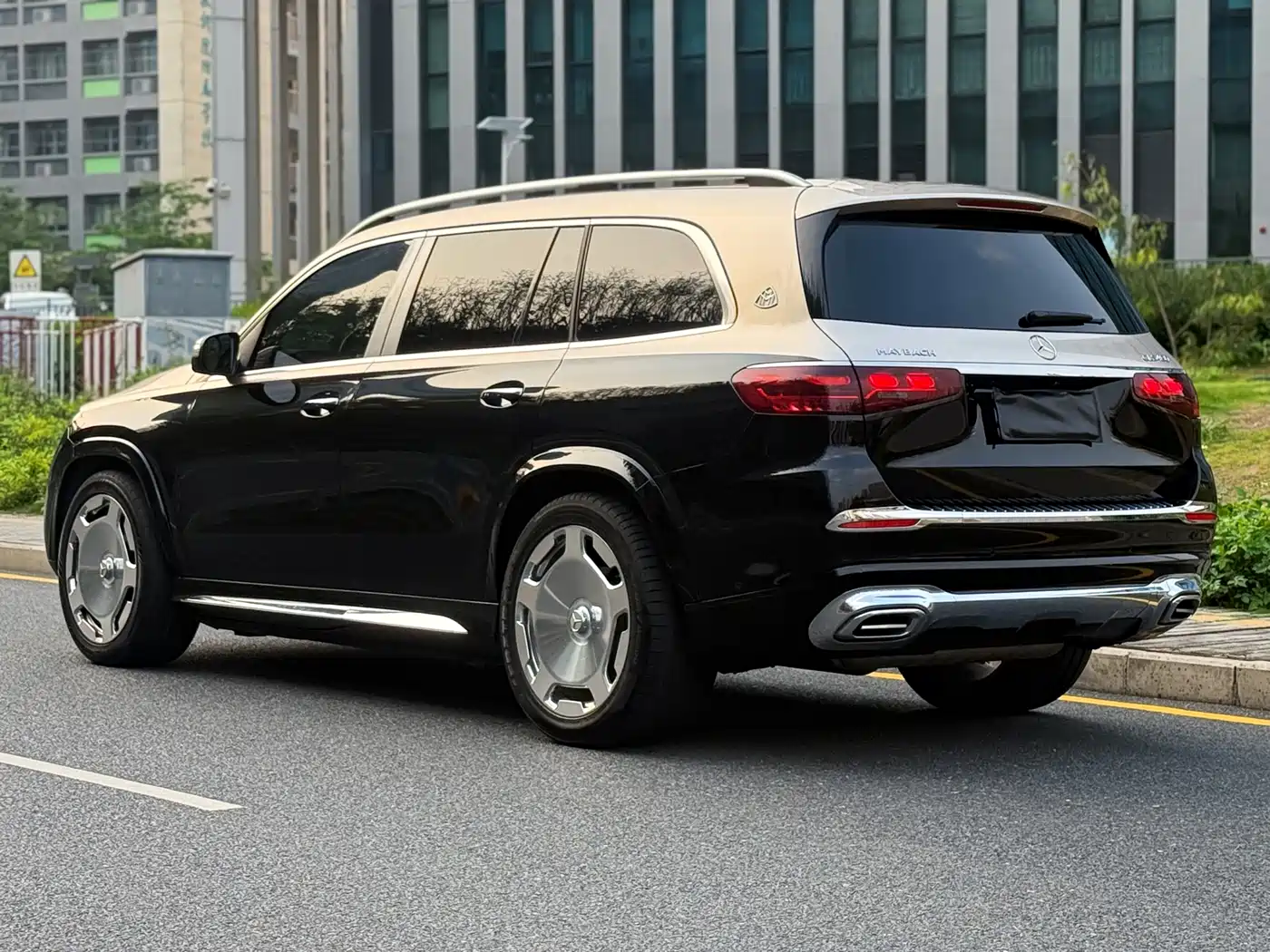 Mercedes-Benz GLS 2024 Model GLS 450 4MATIC Luxury фото 15
