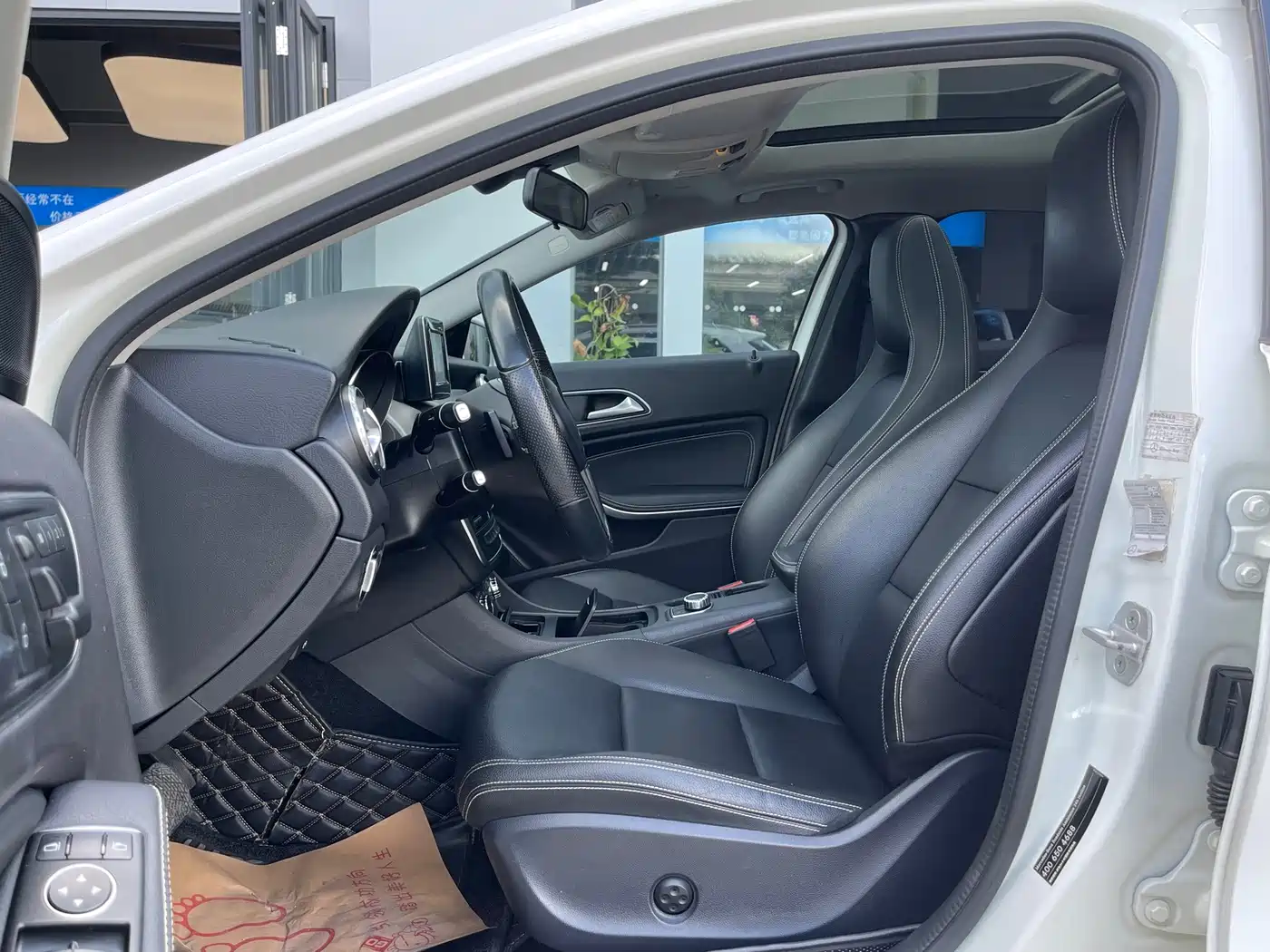 Mercedes-Benz GLA 2015 2015 GLA 200 Dynamic