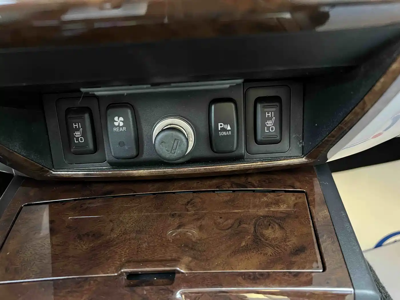 Mitsubishi Pajero Sport 2013 3.0L Automatic 2WD Luxury фото 13