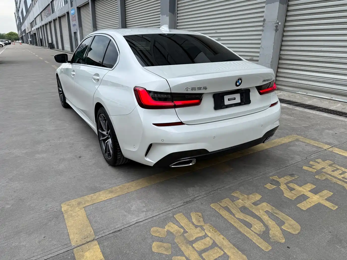 BMW 3-SERIES
