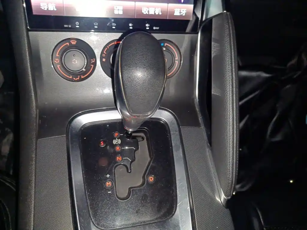 Peugeot 3008 2017 2016 2.0L Automatic Classic Edition