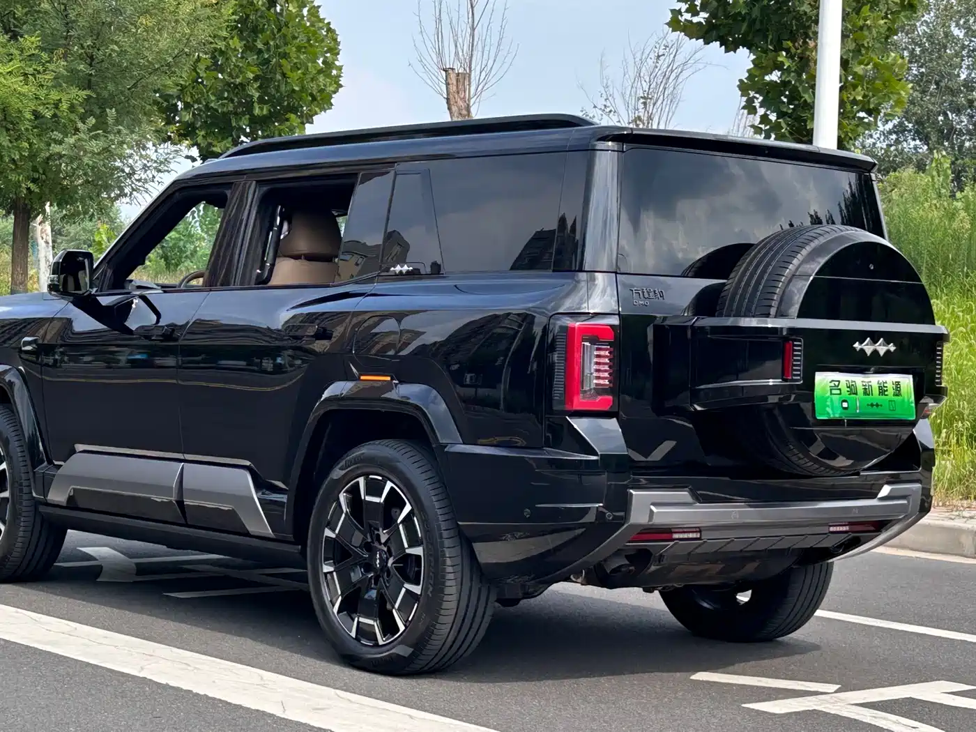 Fang Cheng Bao Leopard 8 2025 2025 Zhiyong Flagship 6-Seater