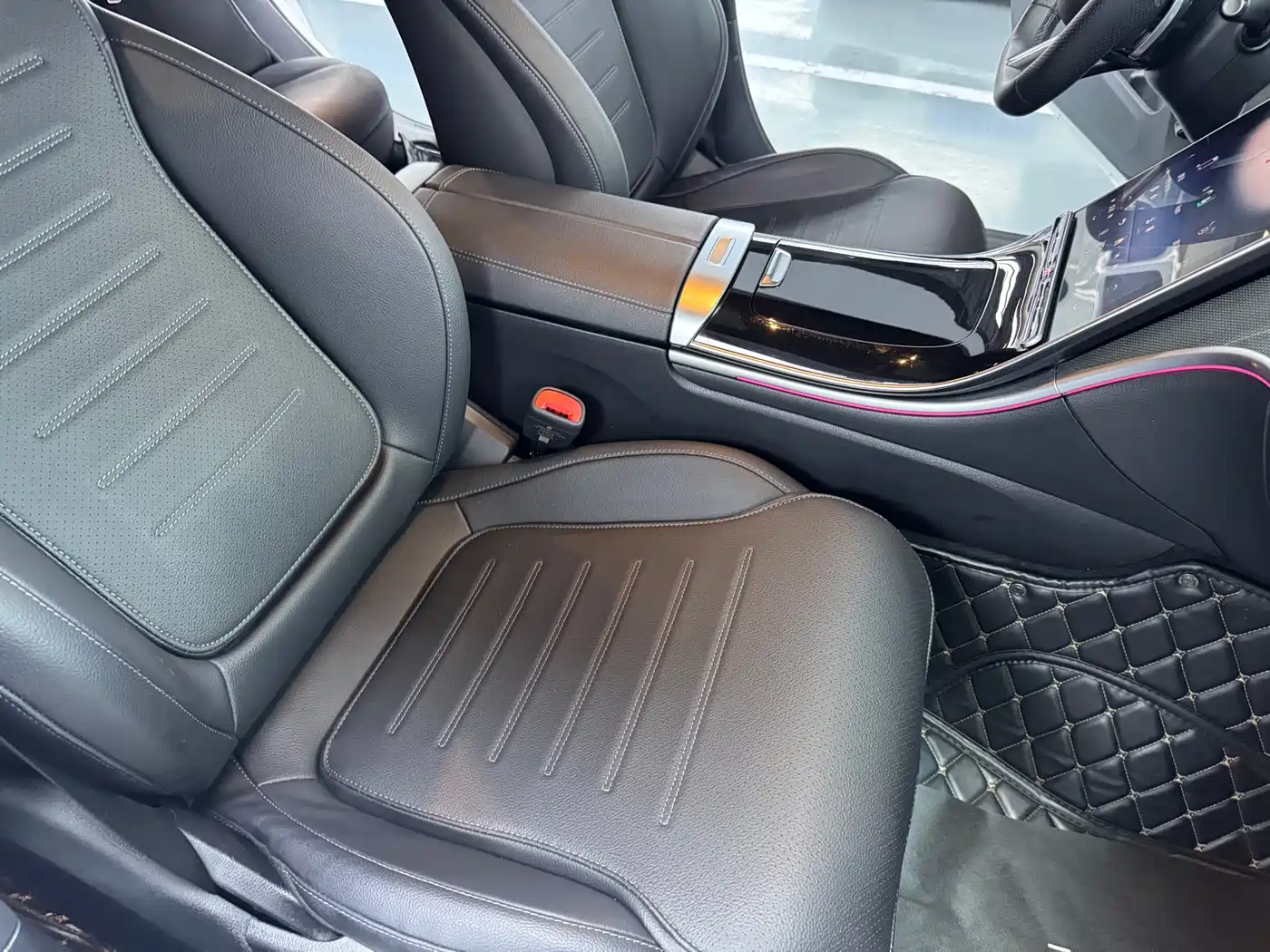 Mercedes-Benz C-Class 2024 C 260 L Sport фото 20