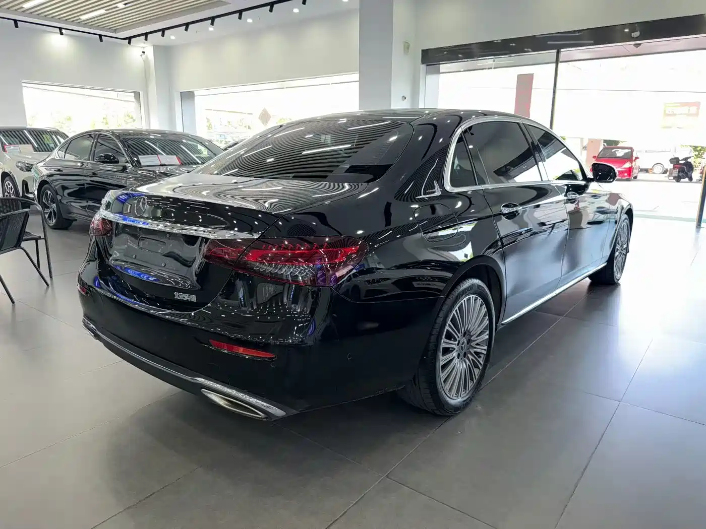 Mercedes-Benz E-Class 2023 Facelift E 300 L Luxury фото 4