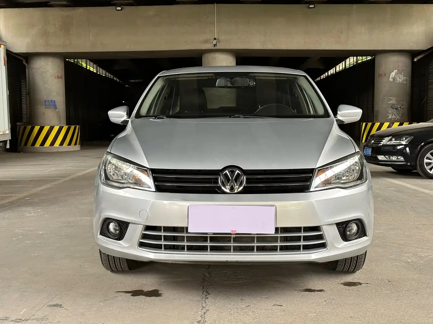 Volkswagen Jetta 2015 1.6L Automatic Luxury фото 10