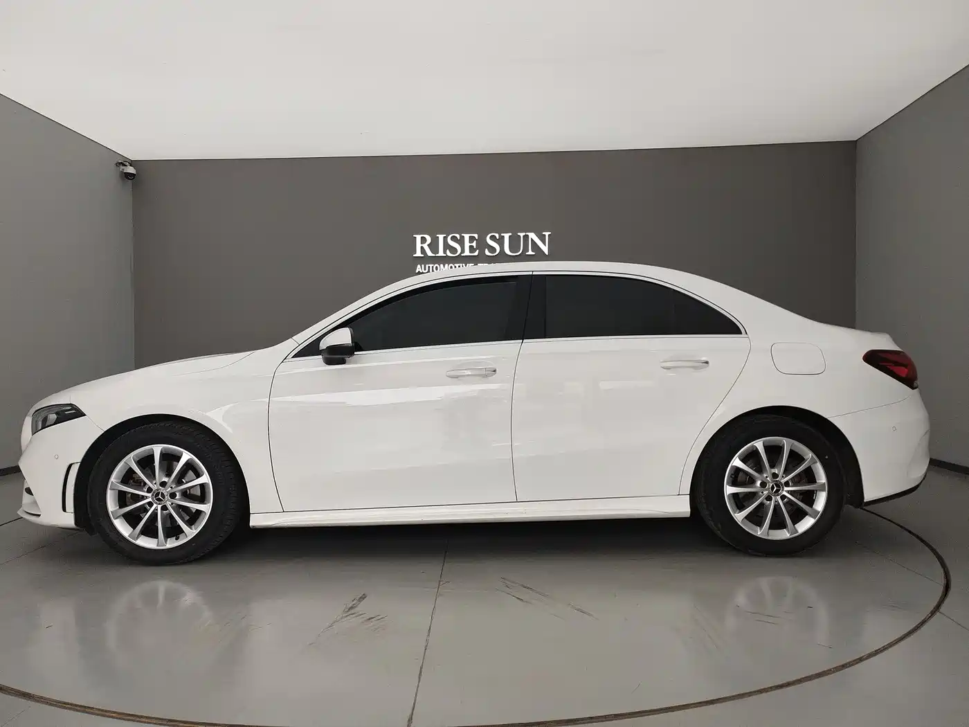 Mercedes-Benz A-Class 2021 A 200 L Sport Sedan Fashion Edition фото 10