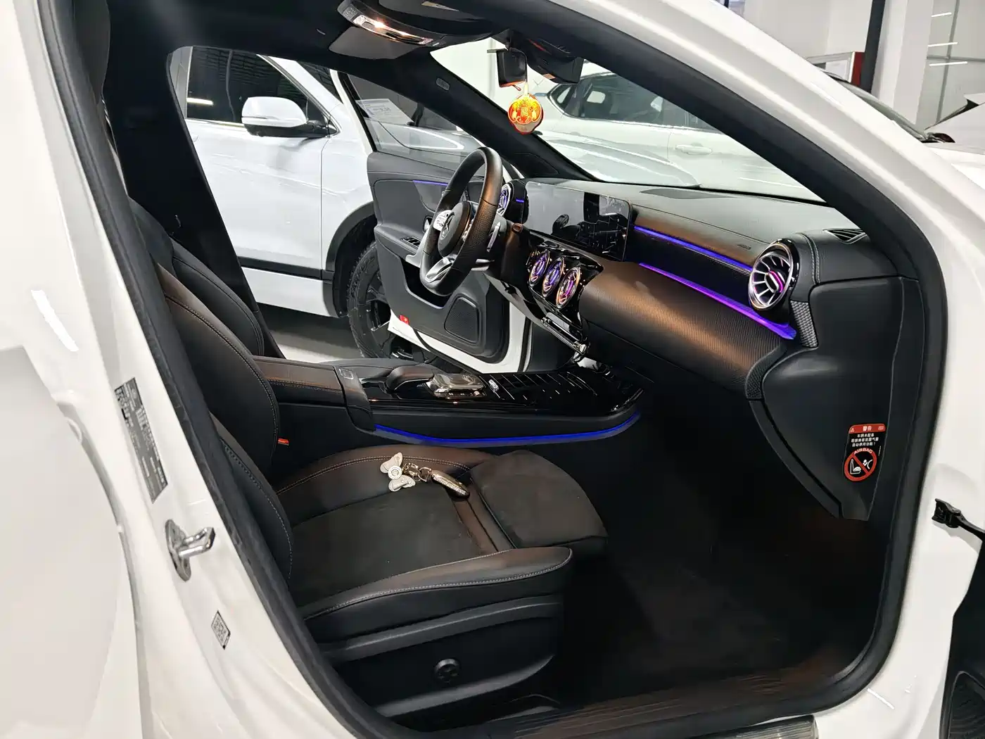 Mercedes-Benz A-Class 2020 Facelift A 200 L Sport Sedan Fashion фото 8