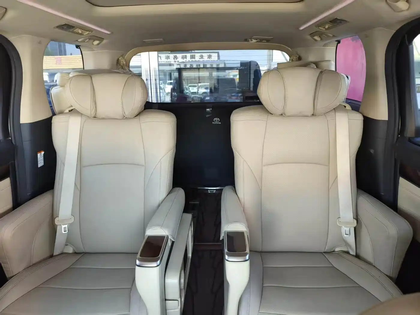 Toyota Alphard 2015 3.5L Luxury Edition фото 17
