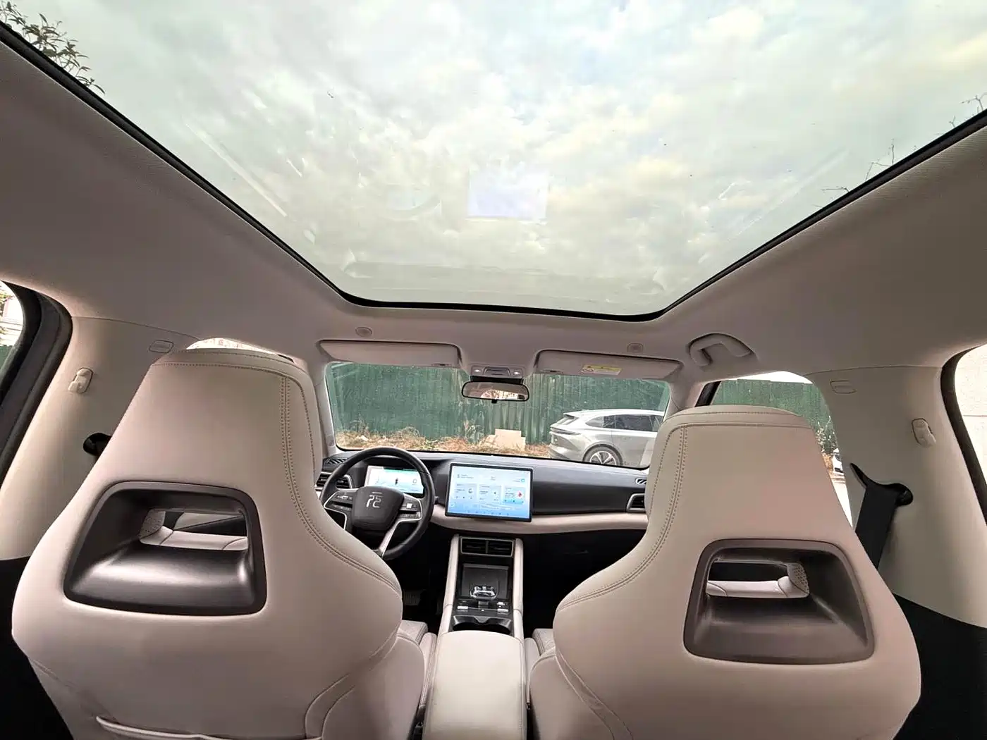 BYD Yuan UP 2024 401KM Surpass Edition фото 5