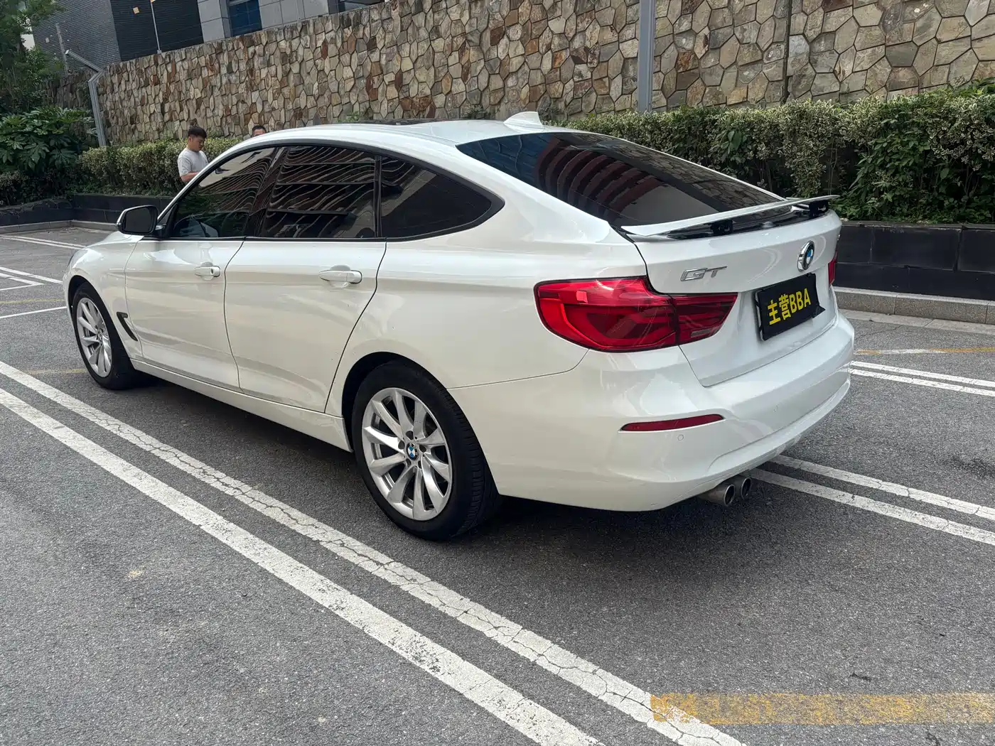 BMW 3 Series GT 2018 320i Fashion фото 21