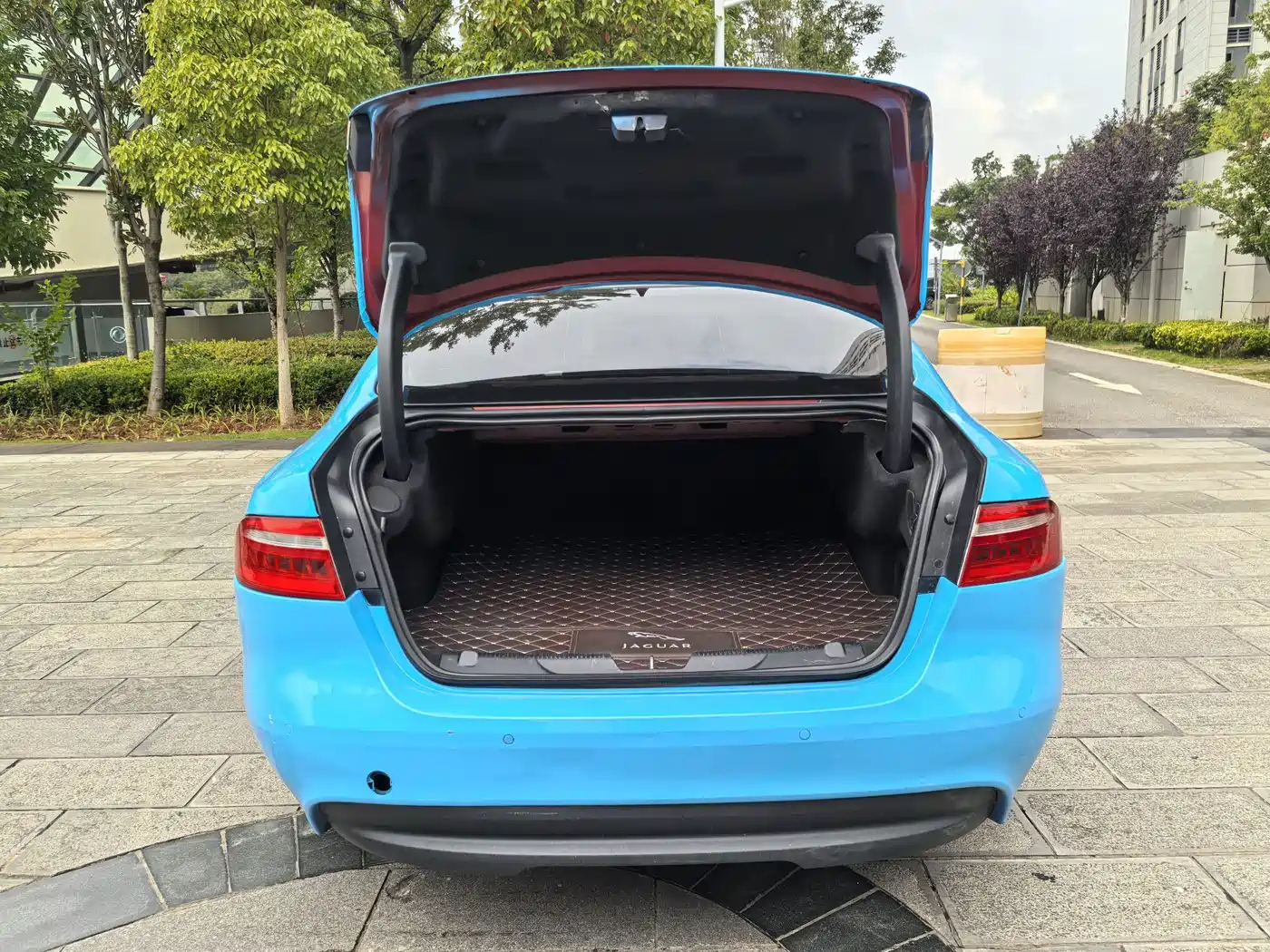 Jaguar XE 2016 2015 2.0T 200PS R-Sport