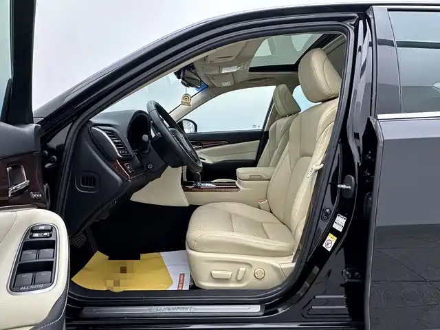 Toyota Crown 2015 2.5L Elite Version фото 12
