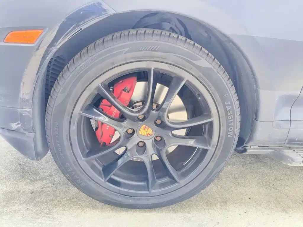 Photo 7 - Porsche Cayenne