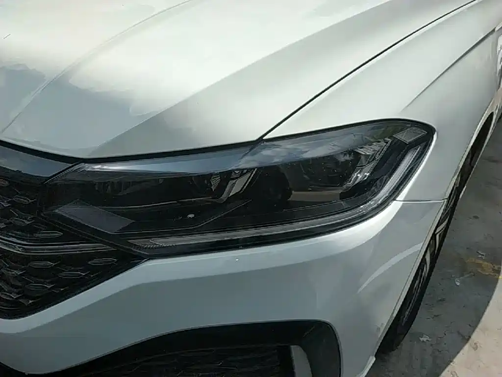 Фото 24 - Volkswagen Lavida