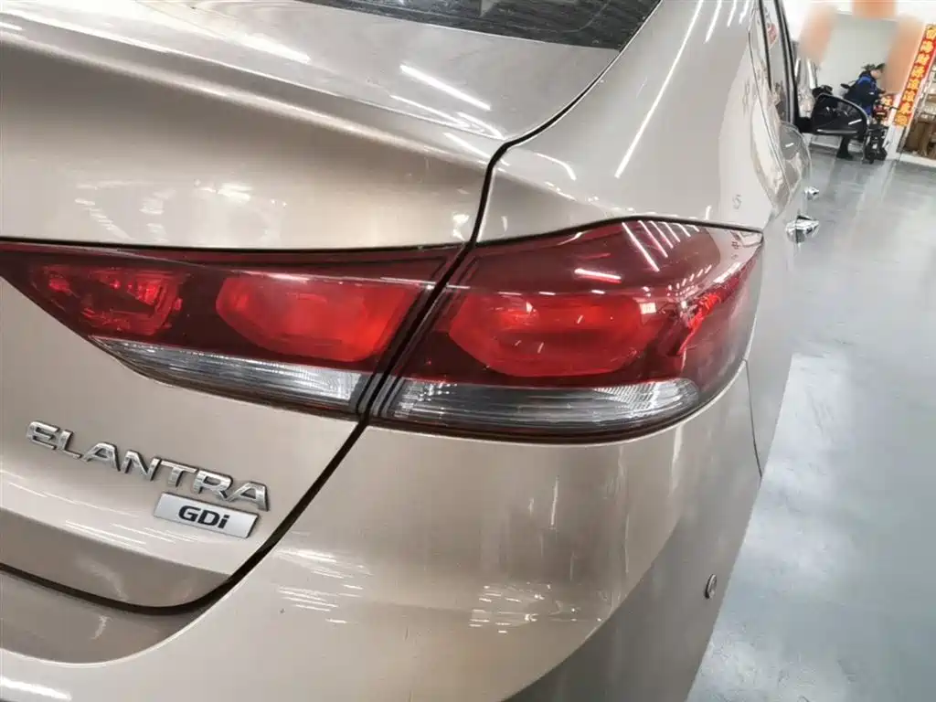 Hyundai Elantra 2016 Model 1.6L Automatic Smart Elite фото 8