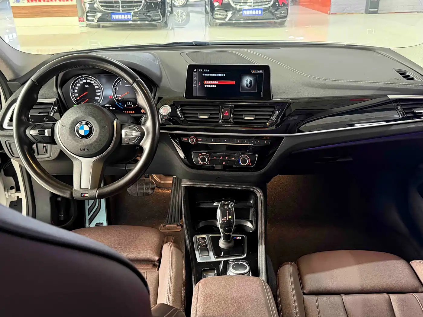 BMW 1 Series 2021 125i M Sport Black Night Edition фото 9