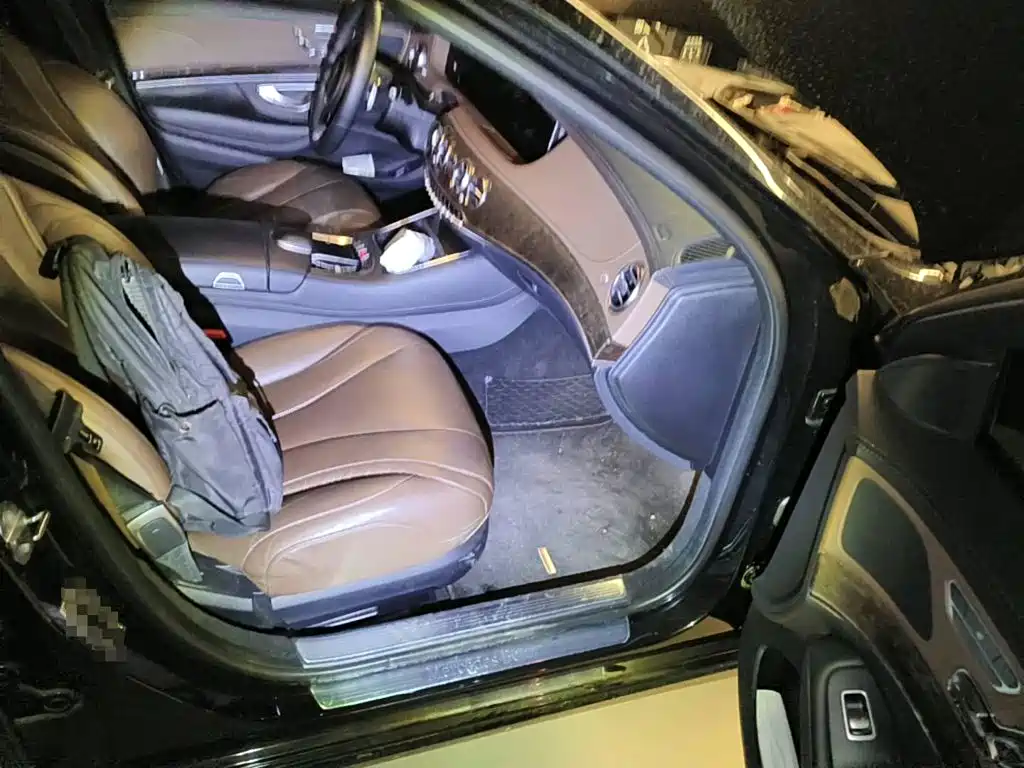 Photo 13 - Mercedes-Benz S-Class