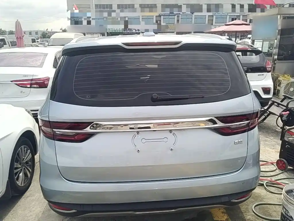 Фото 6 - Geely Jiaji