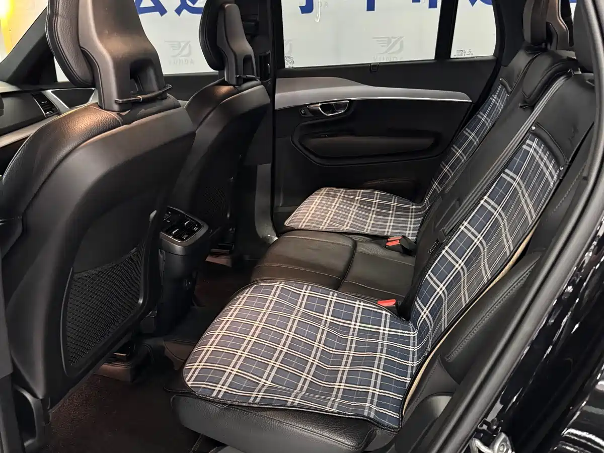 Фото 5 - Volvo XC90
