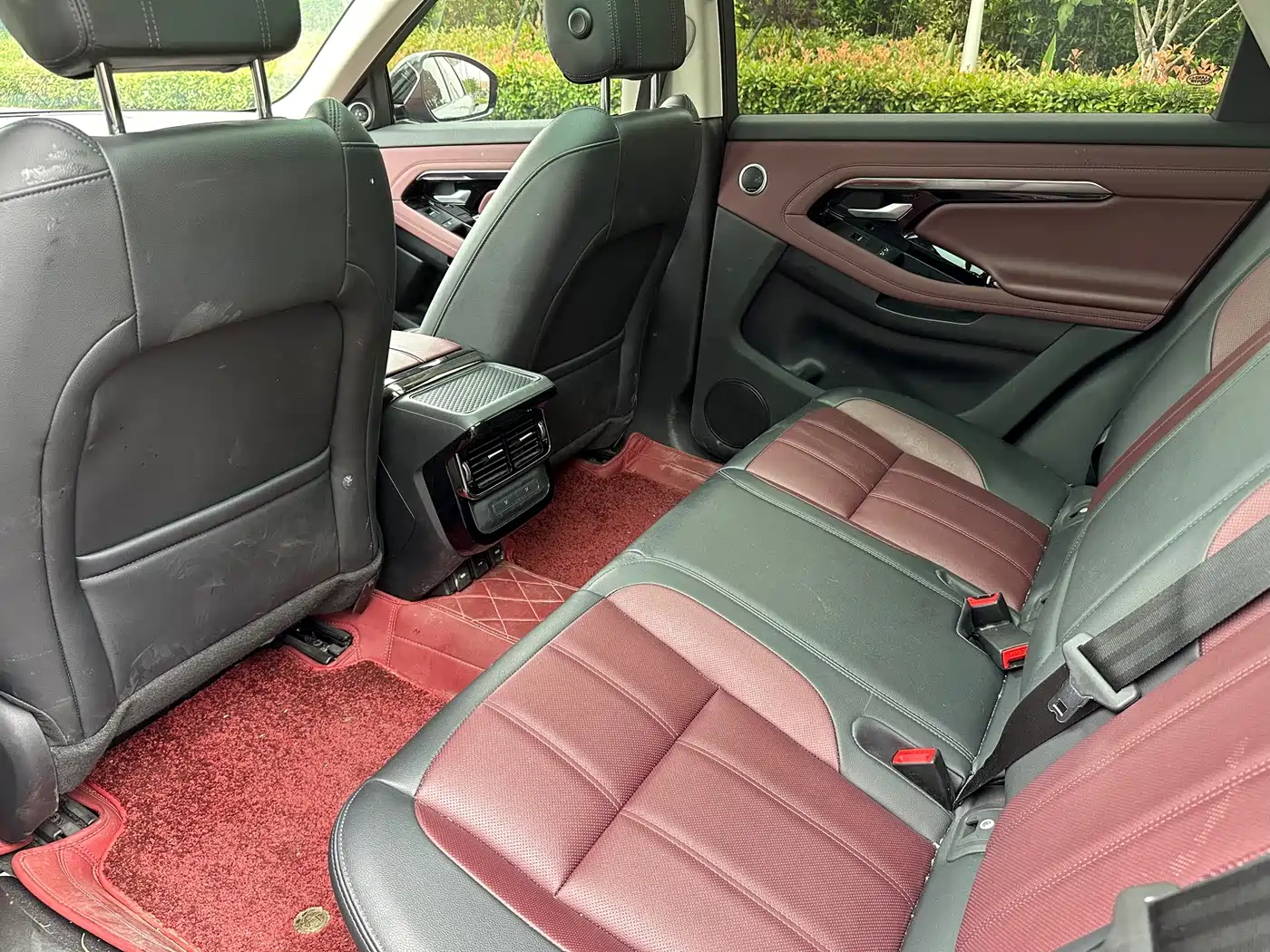 Land Rover Range Rover Evoque 2023 Range Rover Evoque L 249PS Luxury Edition фото 10