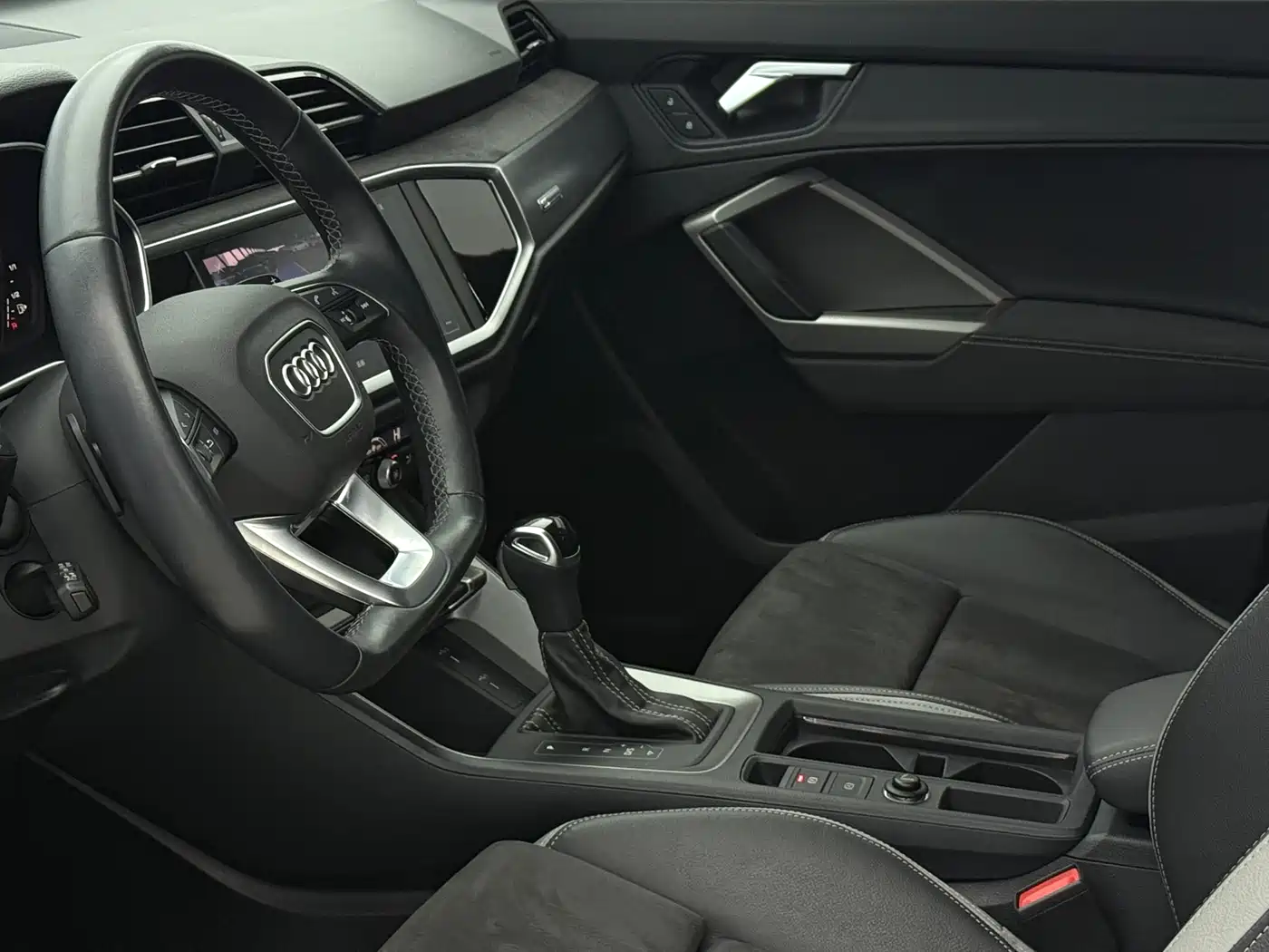 Audi Q3 2022 35 TFSI Fashion Dynamic фото 20