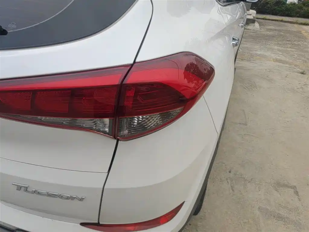 Hyundai Tucson 2018 1.6T DCT 2WD 15th Anniversary Special Edition фото 8