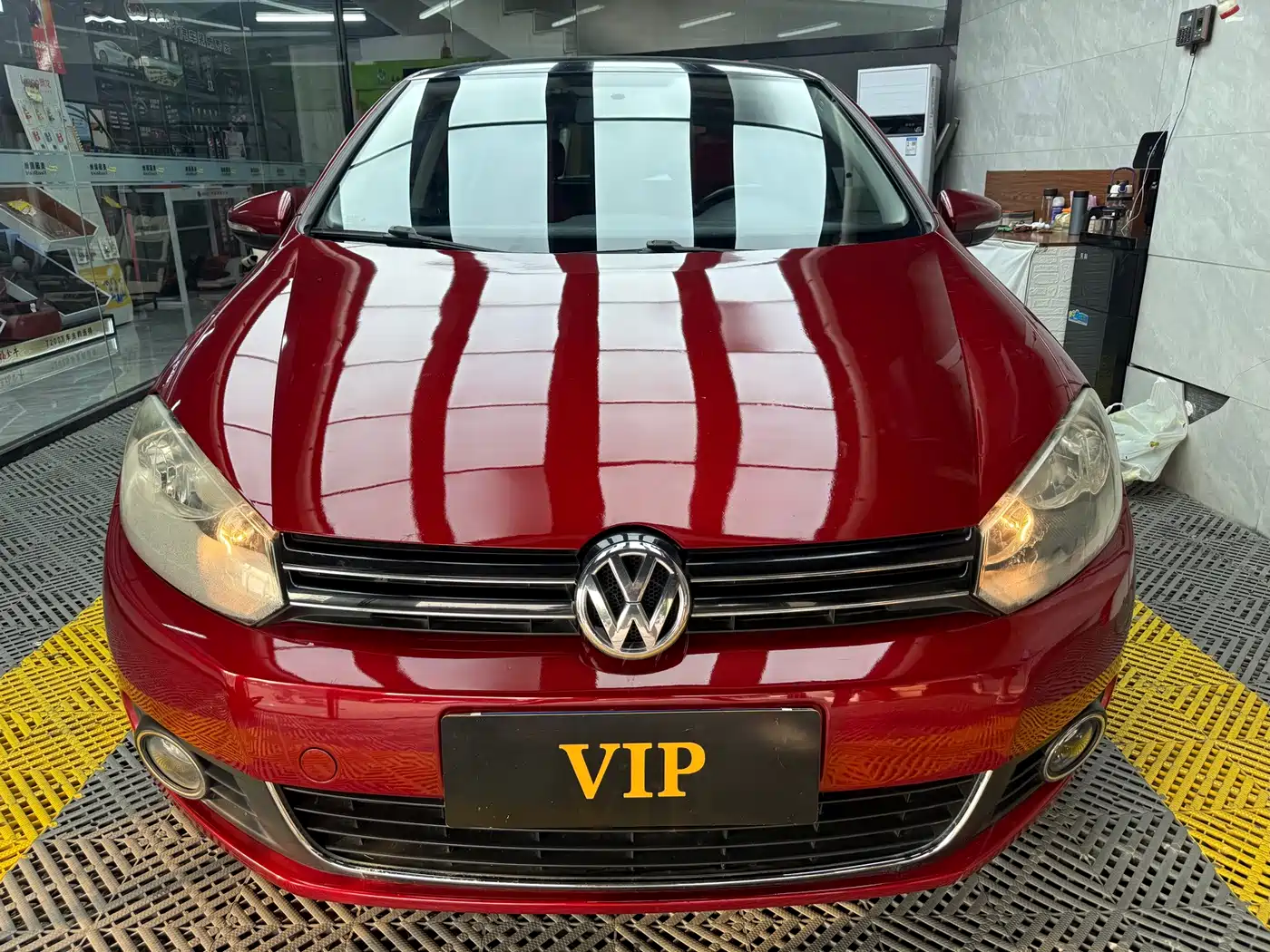 Фото 2 - Volkswagen Golf