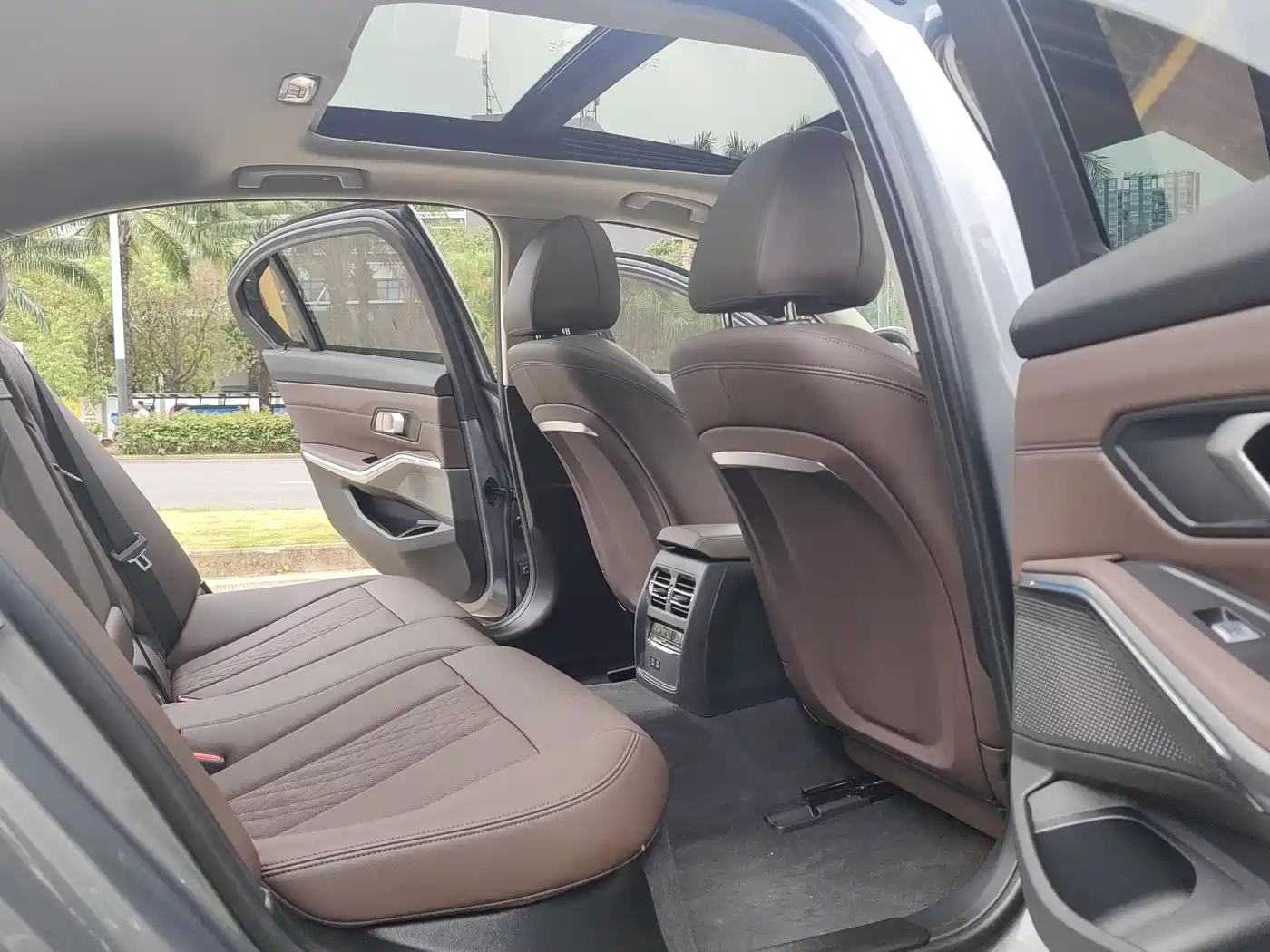 BMW i3 2024 eDrive 35 L фото 8