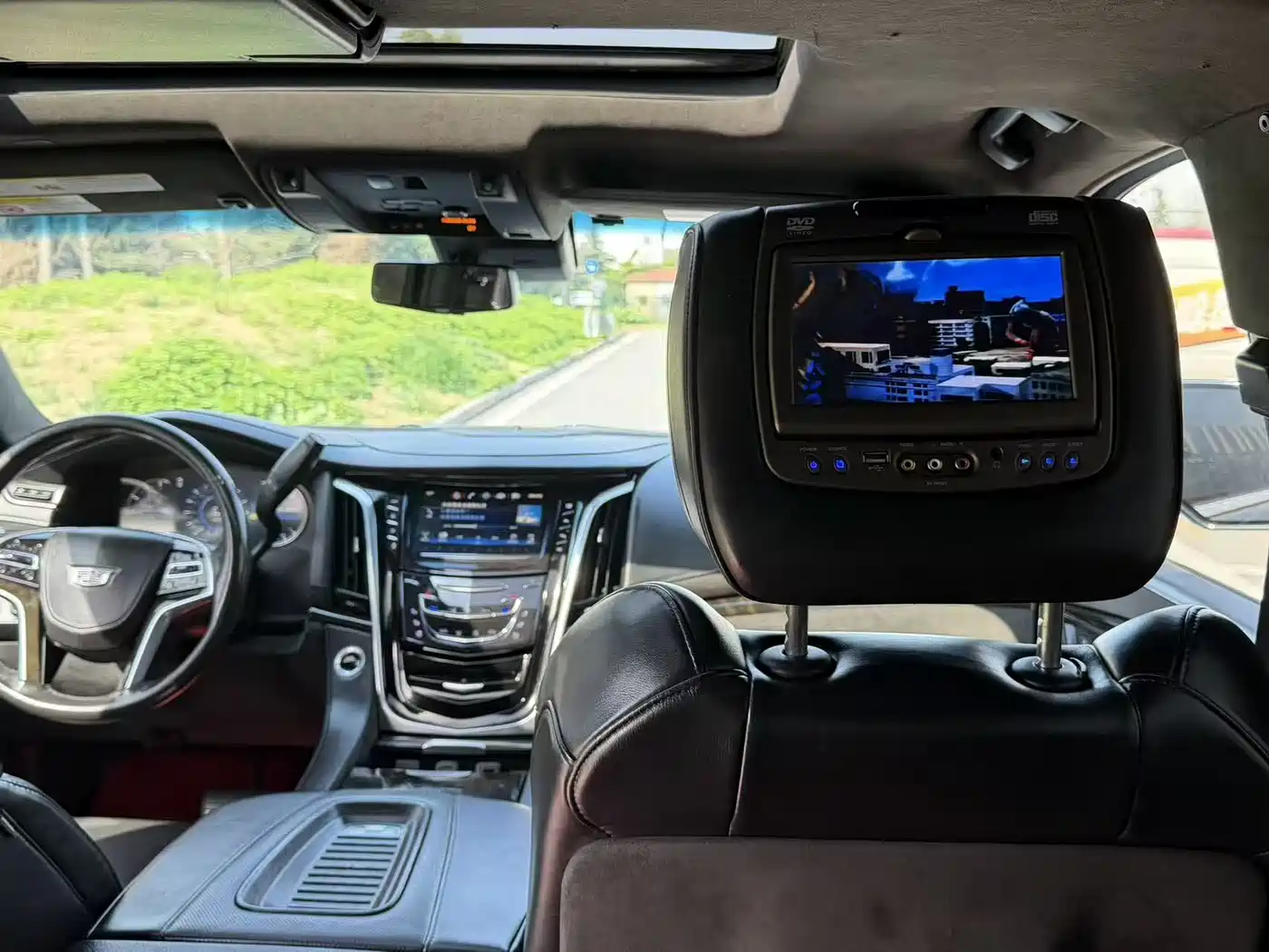 Cadillac Escalade 2017 6.2L ESV Platinum Extended фото 8