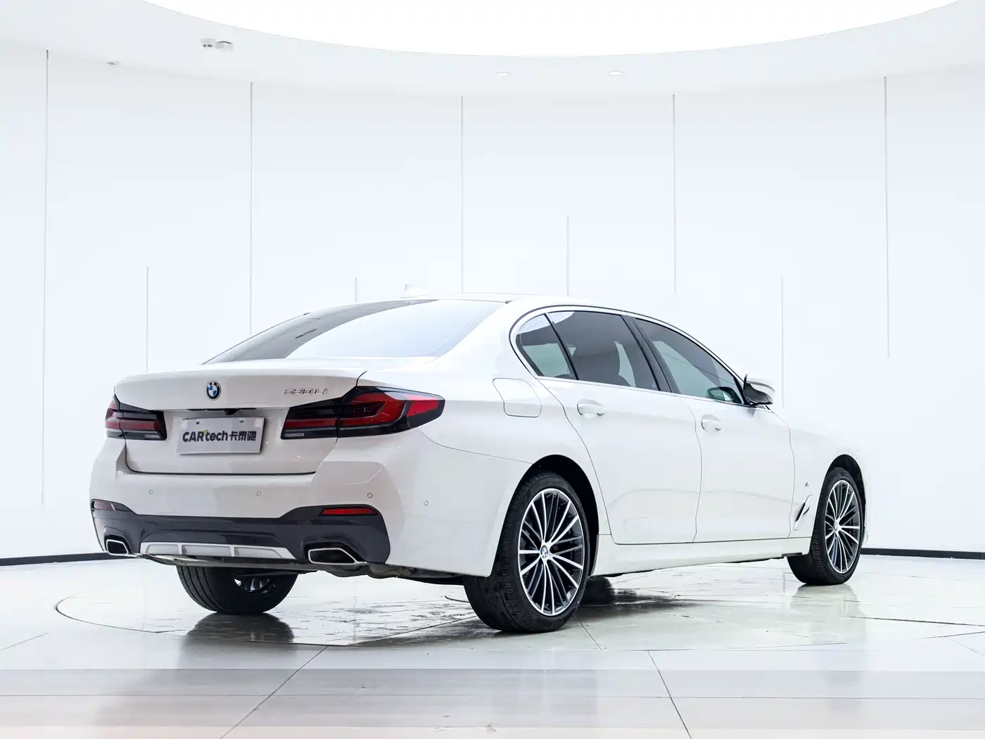 BMW 5 Series 2023 530Li Leading M Sport Package фото 4