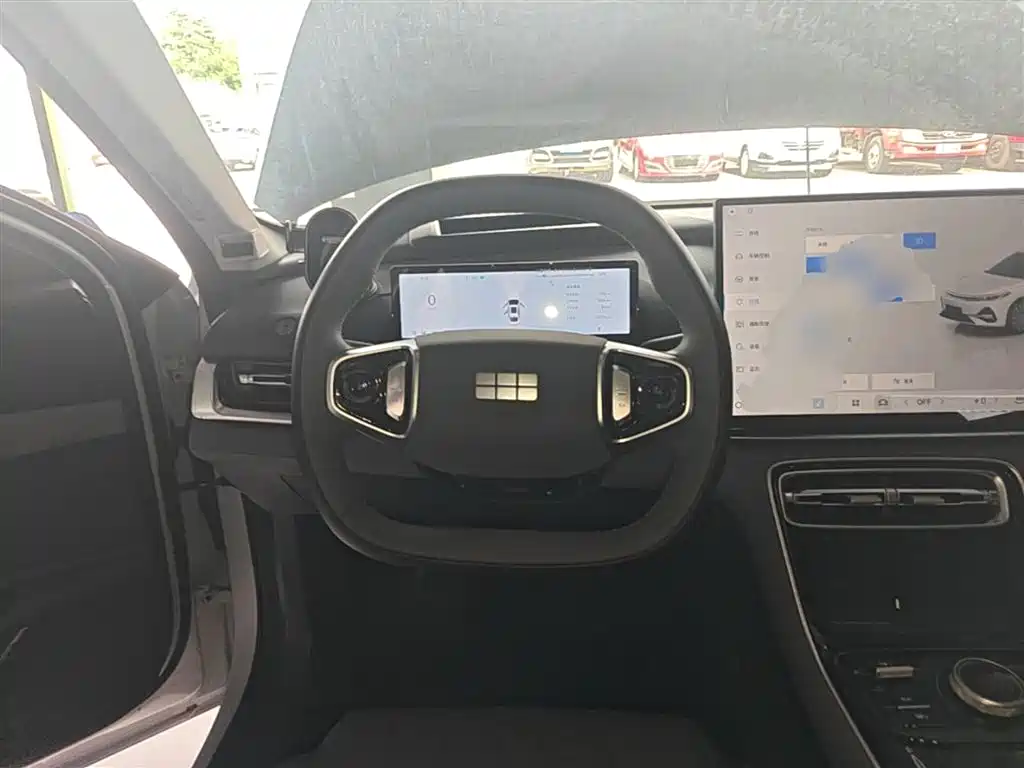 Geely Galaxy Galaxy A7 2025 EM-i 150km Explorer+ Edition фото 11