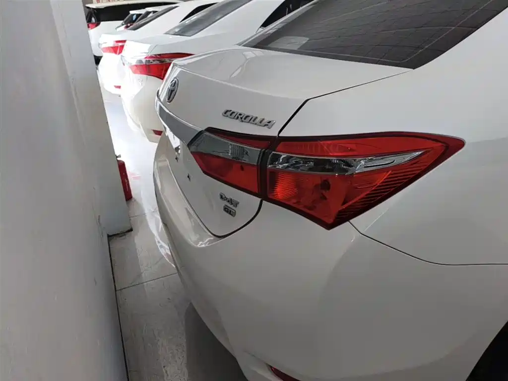 Toyota Corolla 2017 Facelift 1.2T S-CVT GL фото 6