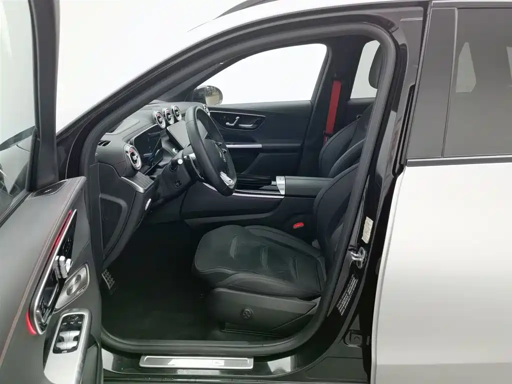 MERCEDES-BENZ GLC AMG