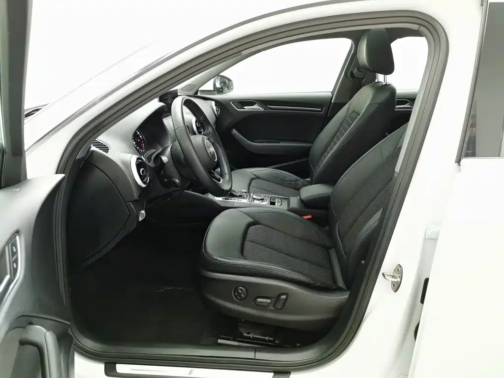 Фото 10 - Audi A3